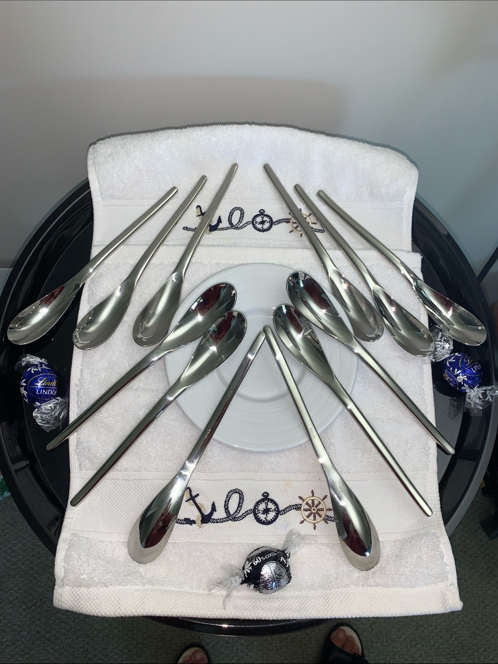 Oneida Apex pattern Set/12 USA Teaspoons SS 7 inch Sleek Style